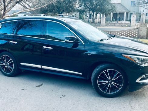 Used 2018 INFINITI QX60 FWD w/ Deluxe Technology Package image 4