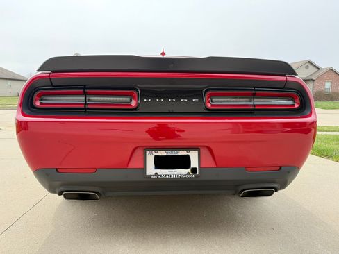 Used 2016 Dodge Challenger R/T Scat Pack w/ Leather Interior Group RWD image 5