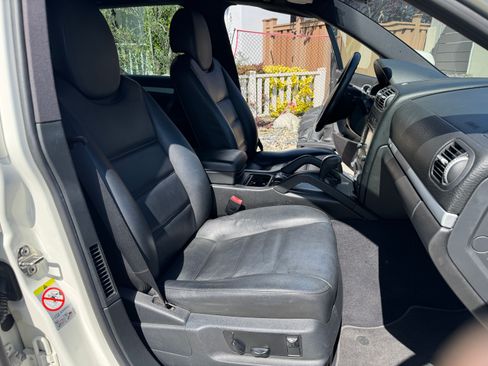 Used 2009 Porsche Cayenne AWD/4WD image 11