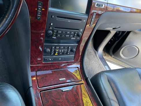 Used 2008 Cadillac Escalade 2WD image 16