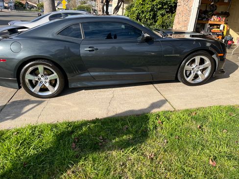 Used 2013 Chevrolet Camaro SS image 9
