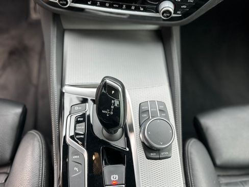 Used 2019 BMW 530e w/ M Sport Package RWD image 23