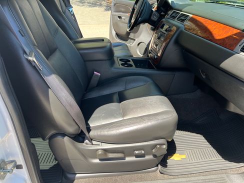 Used 2013 Chevrolet Tahoe LT w/ All-Star Edition RWD image 11