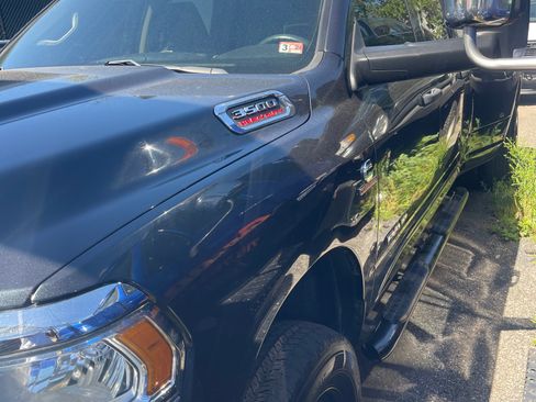 Used 2020 RAM 3500 Tradesman w/ Chrome Appearance Group AWD/4WD image 10