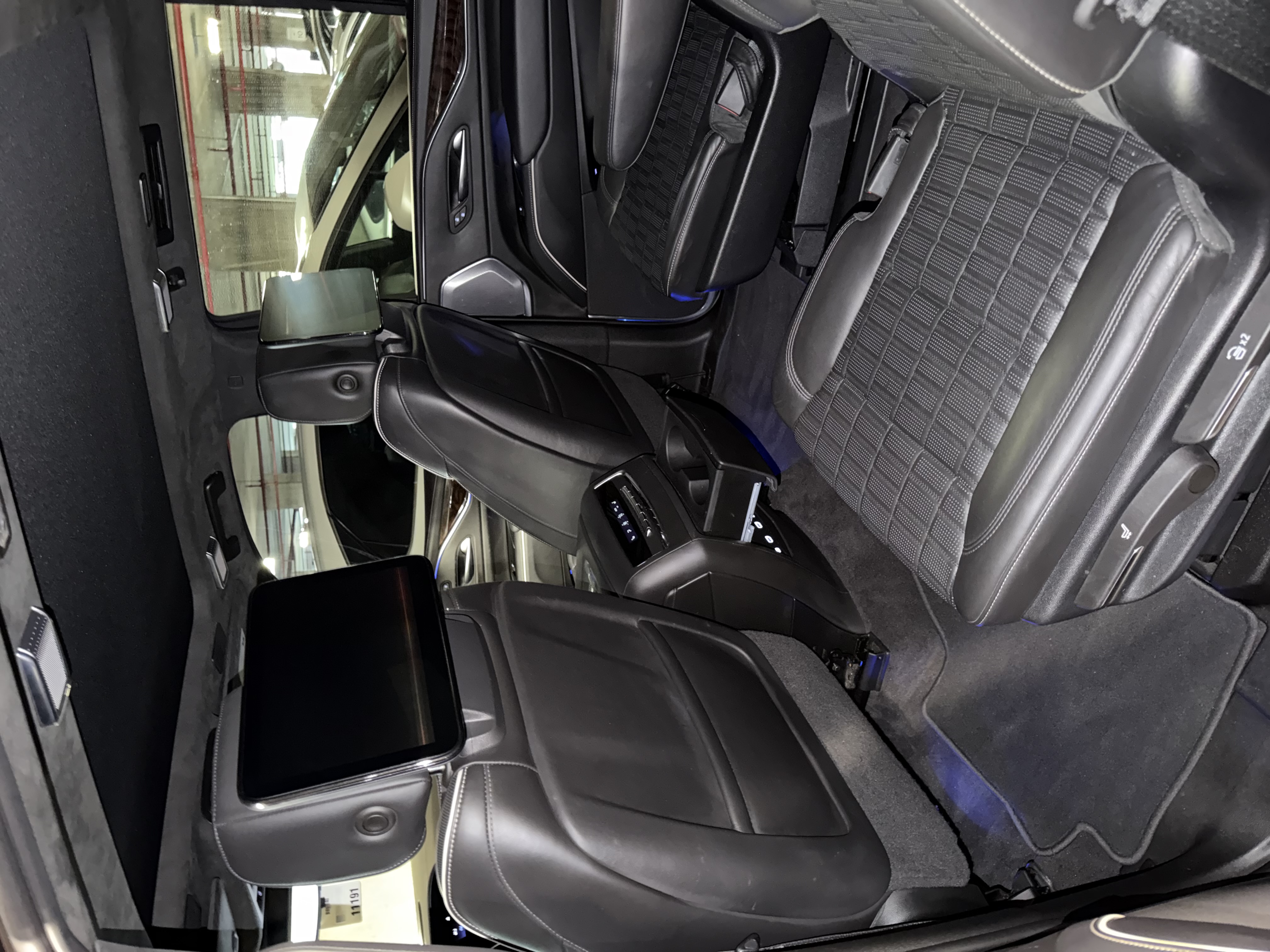 Used 2022 Cadillac Escalade Sport Platinum w/ Heavy-Duty Trailer Package AWD/4WD image 21