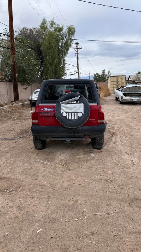 Used 1996 Geo Tracker 4WD 2-Door image 2