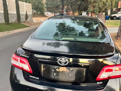 Used 2010 Toyota Camry SE image 10