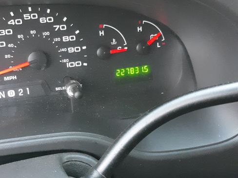 Used 2006 Ford E-150 and Econoline 150 Wagon image 16