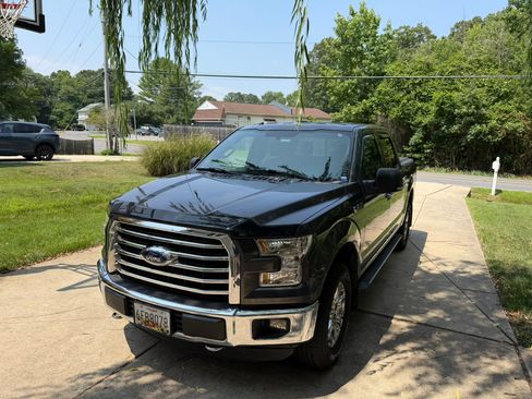 Used 2016 Ford F150 XLT w/ Equipment Group 302A Luxury AWD/4WD image 2