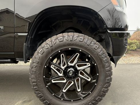 Used 2024 RAM 1500 Laramie image 15