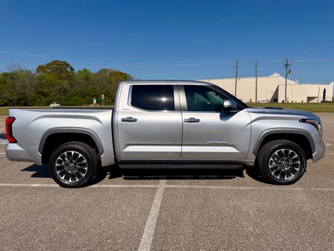 Used 2024 Toyota Tundra Limited image 4