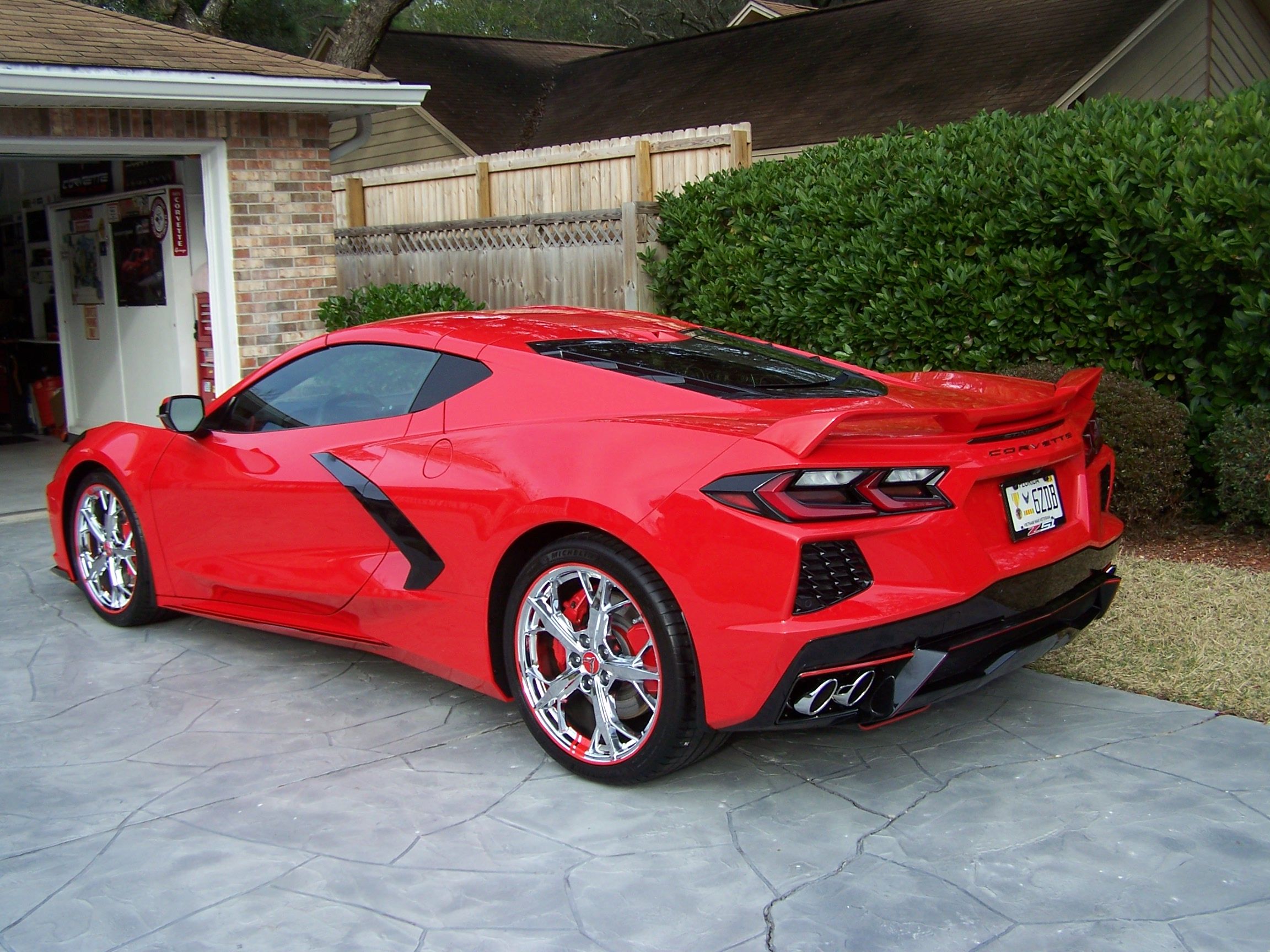 Used 2020 Chevrolet Corvette Stingray Premium Cpe w/ 3LT Preferred Equipment Group RWD image 4