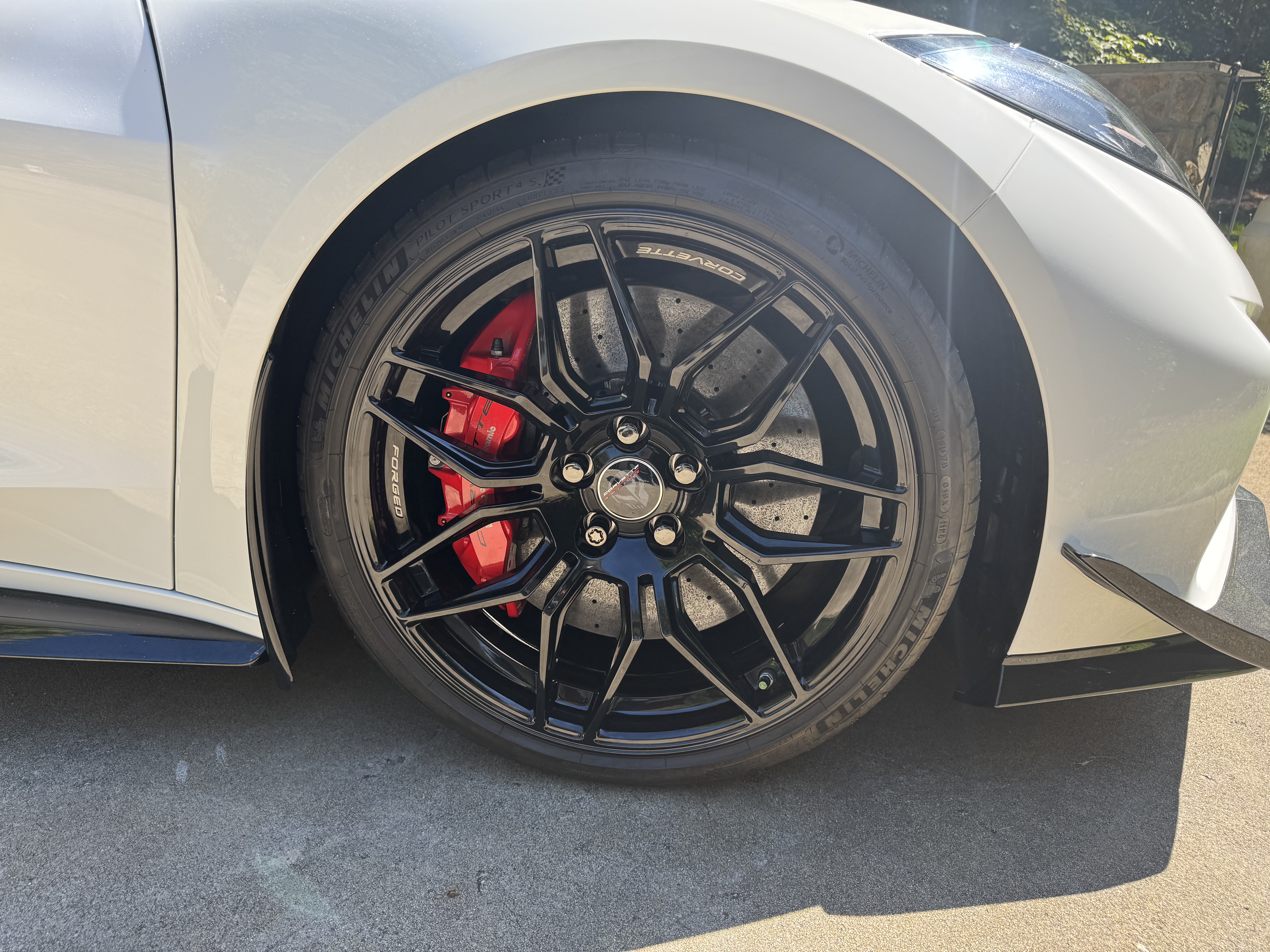 Used 2024 Chevrolet Corvette Z06 w/ Z07 Performance Package RWD image 26
