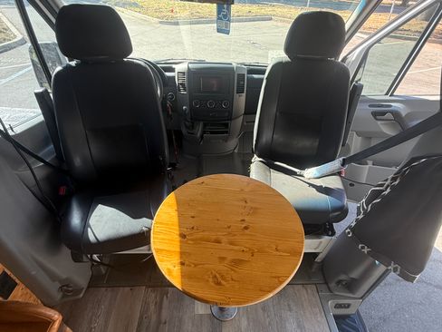 Used 2011 Mercedes-Benz Sprinter 2500 image 14