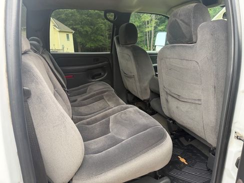 Used 2006 GMC Sierra 2500 SLE AWD/4WD image 17