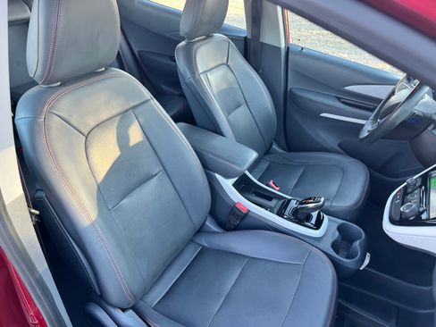 Used 2017 Chevrolet Bolt Premier w/ Driver Confidence II Package image 31