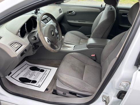 Used 2010 Chevrolet Malibu LS FWD image 5