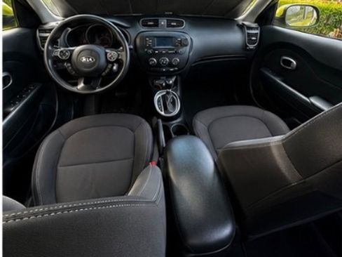 Used 2015 Kia Soul FWD image 8
