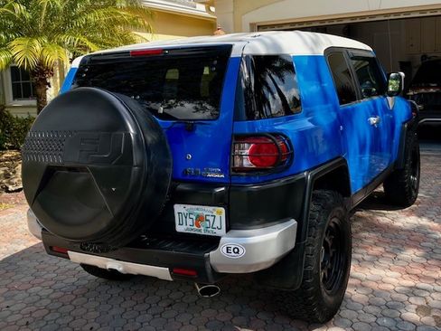 Used 2007 Toyota FJ Cruiser 4WD image 5