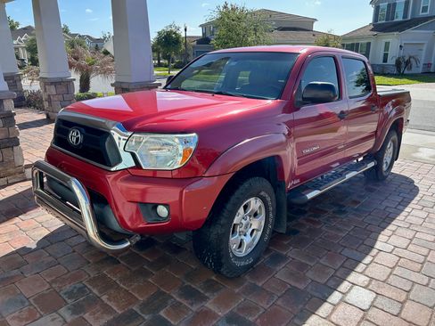 Used 2013 Toyota Tacoma PreRunner w/ TRD Off-Road Pkg image 2