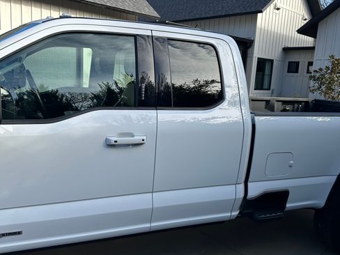 Used 2023 Ford F250 Lariat w/ FX4 Off-Road Package image 4