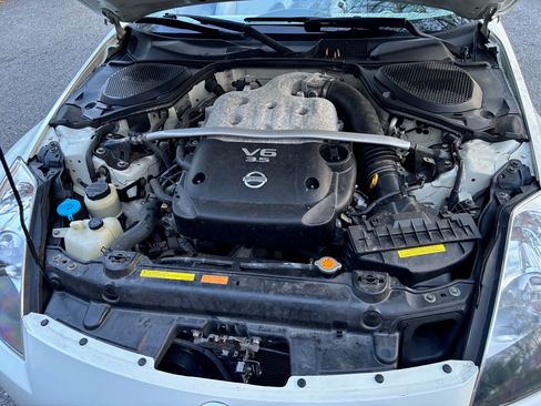 Used 2004 Nissan 350Z Touring image 24
