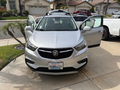 Used 2020 Buick Encore Preferred AWD/4WD image 5