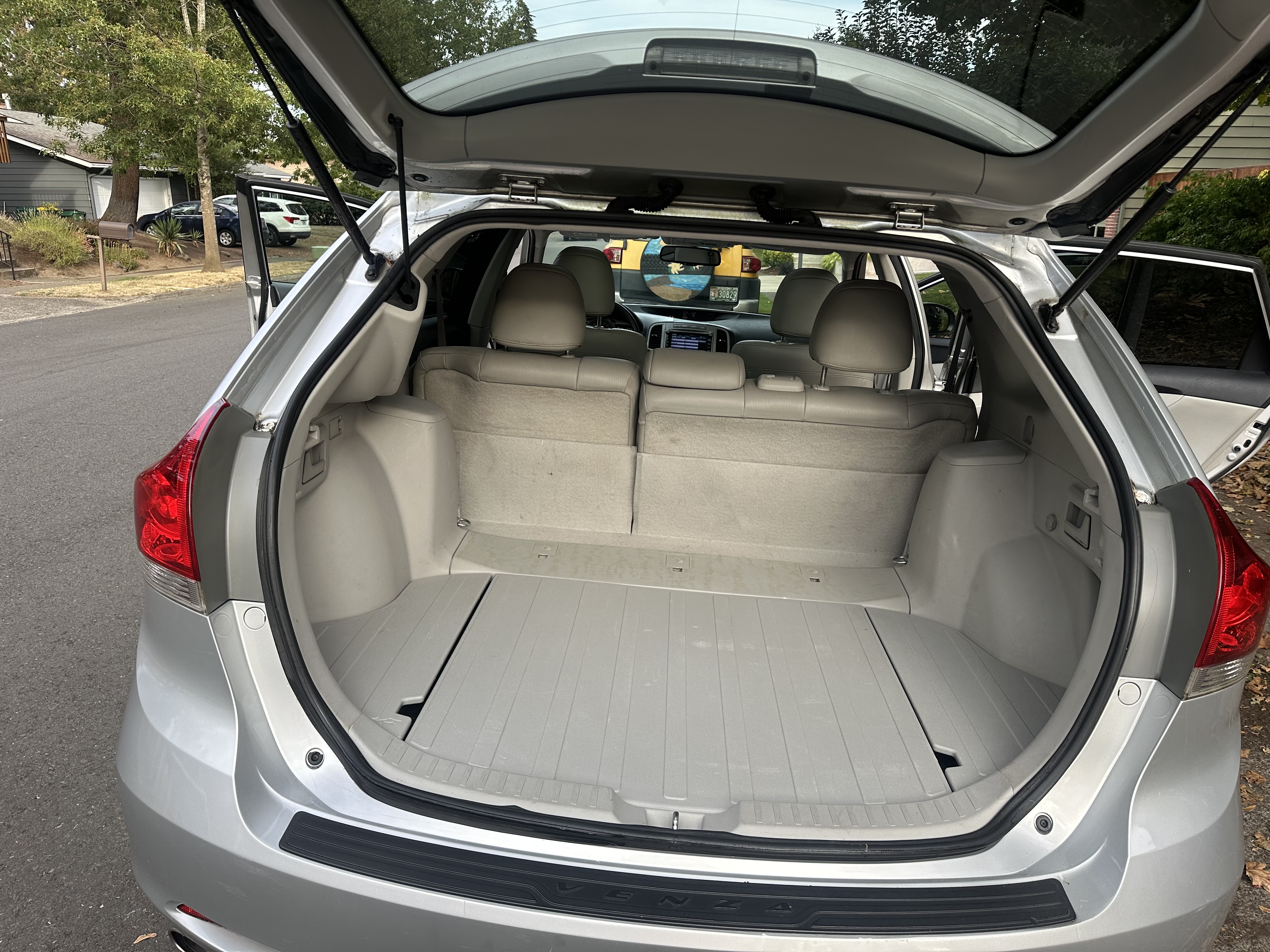 Used 2009 Toyota Venza FWD image 23