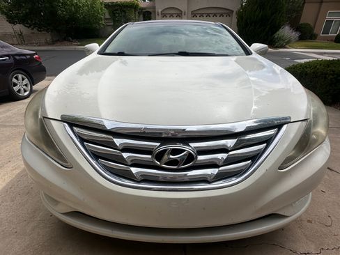 Used 2012 Hyundai Sonata Limited w/ Navigation Pkg FWD image 9