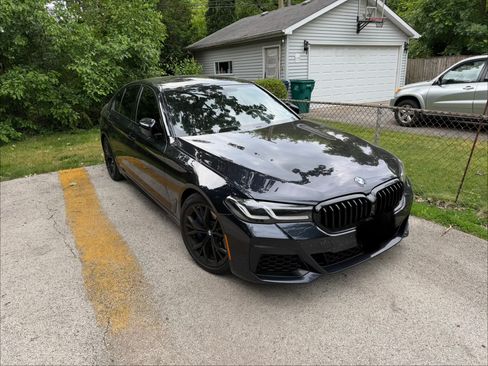 Used 2021 BMW M550i xDrive w/ Executive Package AWD/4WD image 2