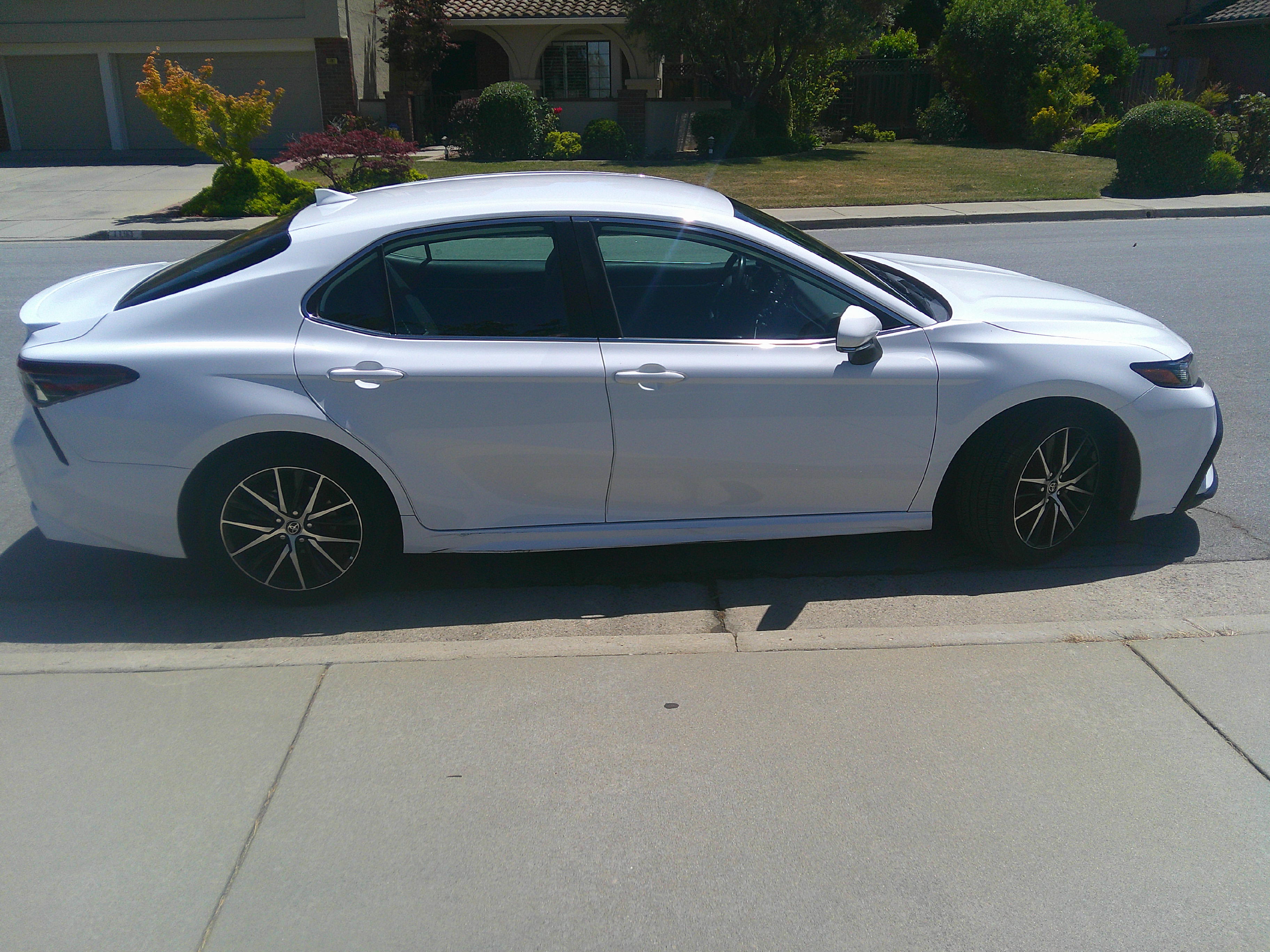 Used 2023 Toyota Camry SE FWD image 8