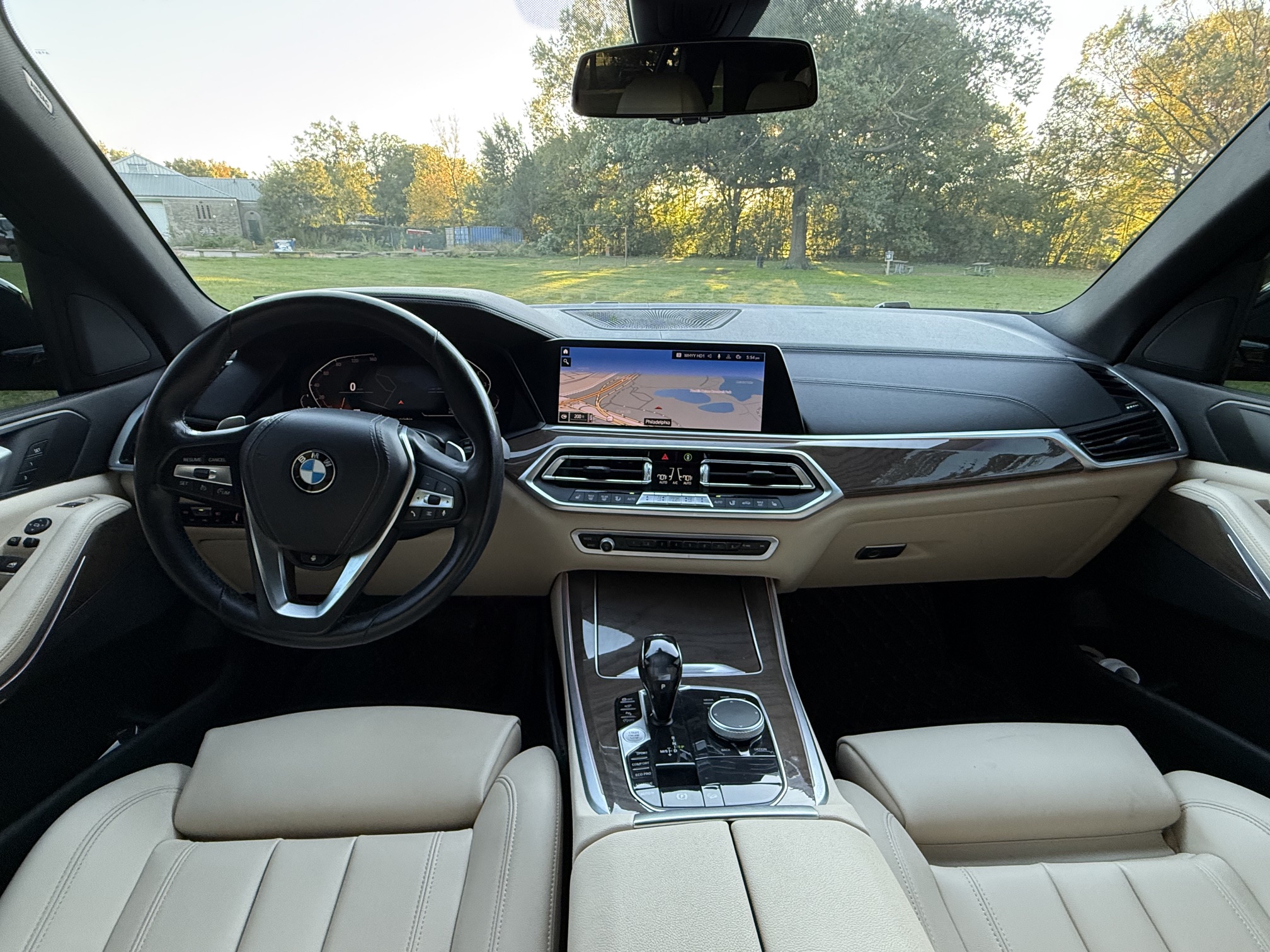 Used 2020 BMW X5 xDrive40i w/ Parking Assistance Package AWD/4WD image 17