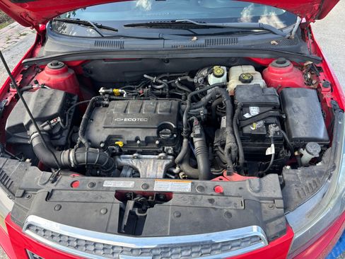 Used 2014 Chevrolet Cruze LT image 13