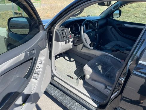 Used 2007 Toyota 4Runner Sport AWD/4WD image 4