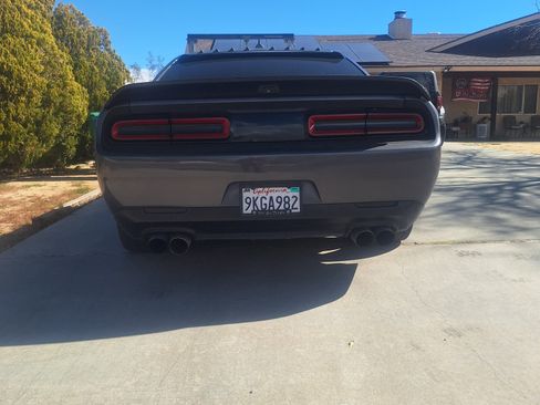 Used 2016 Dodge Challenger SRT Hellcat image 8