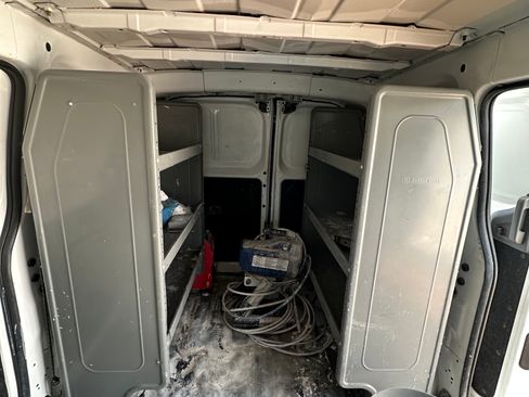 Used 2014 Nissan NV200 S image 2