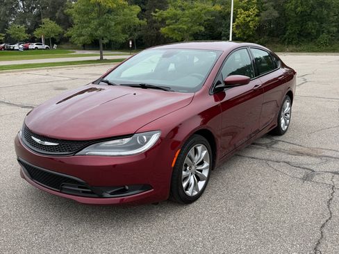 Used 2015 Chrysler 200 S w/ Comfort Group FWD image 1