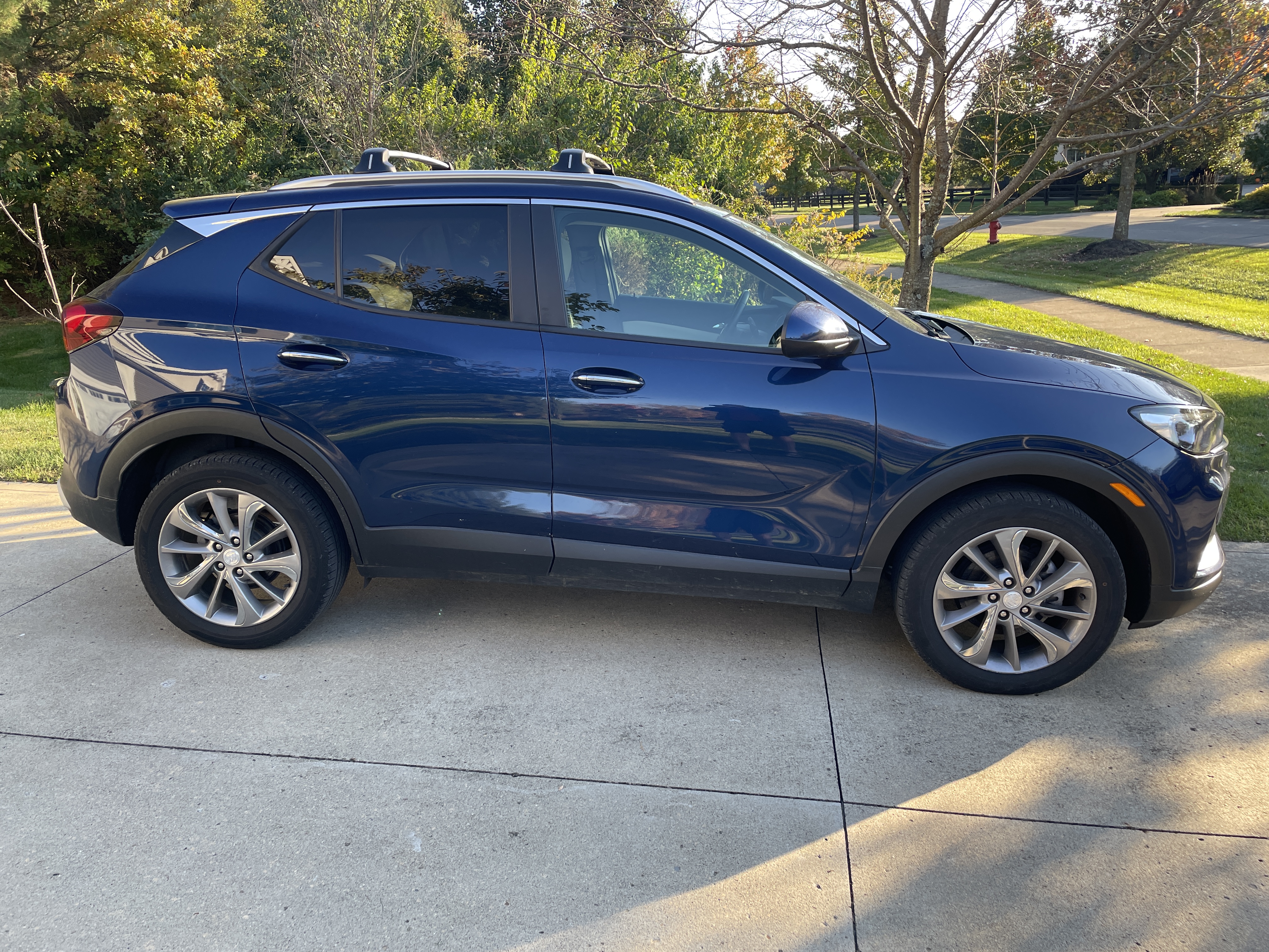 Used 2022 Buick Encore GX Select w/ Experience Buick Package FWD image 5