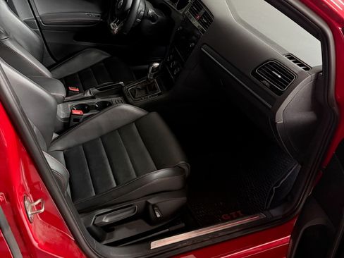 Used 2019 Volkswagen GTI Autobahn image 10