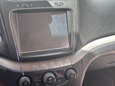 Used 2016 Dodge Journey Crossroad w/ Rear Seat Video Group I FWD image 10