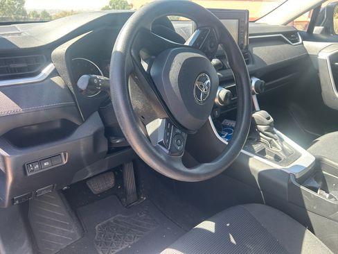 Used 2021 Toyota RAV4 LE w/ Carpet Mat Package (TMS) image 4