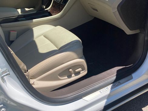 Used 2016 Buick LaCrosse Leather w/ Experience Buick Package FWD image 8
