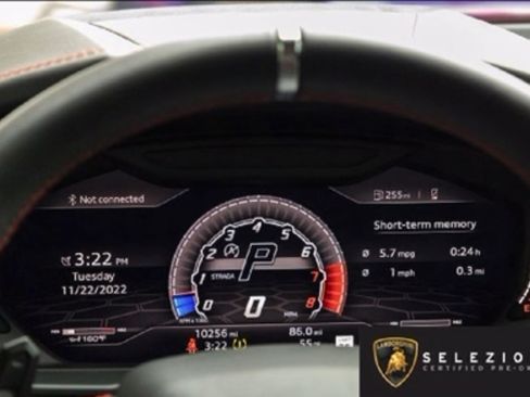 Used 2020 Lamborghini Urus image 6