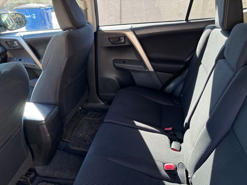 Used 2013 Toyota RAV4 XLE image 19