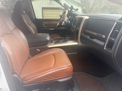 Used 2015 RAM 3500 Laramie Longhorn image 16