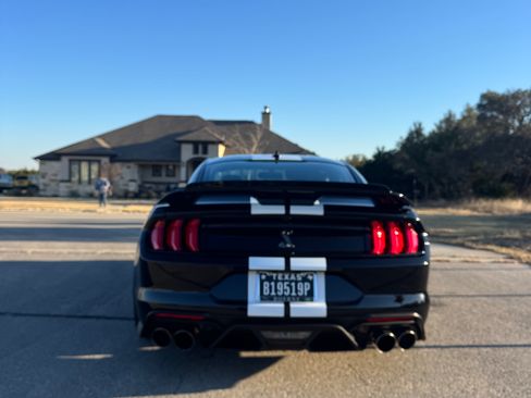 Used 2022 Ford Mustang Shelby GT500 w/ Technology Package image 17