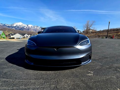 Used 2023 Tesla Model S Plaid image 8