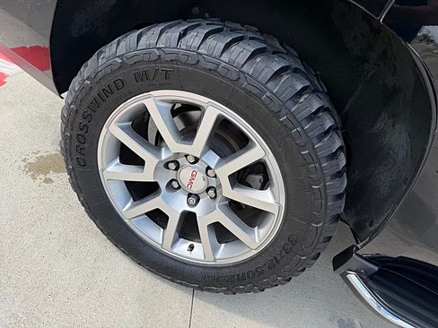 Used 2019 GMC Yukon Denali AWD/4WD image 15
