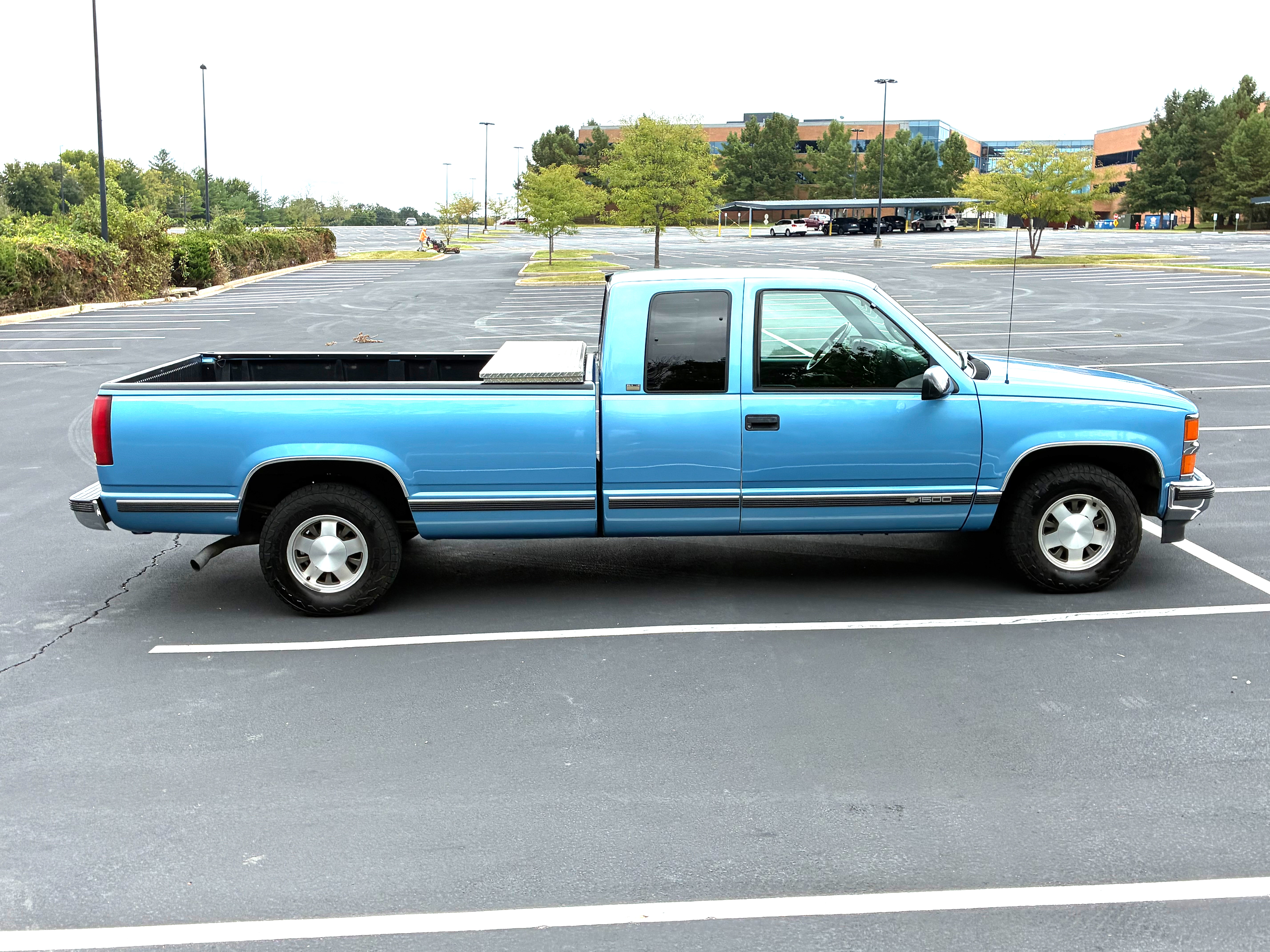 Used 1997 Chevrolet Silverado 1500 2WD Extended Cab w/ Preferred Equipment Group 2 image 8