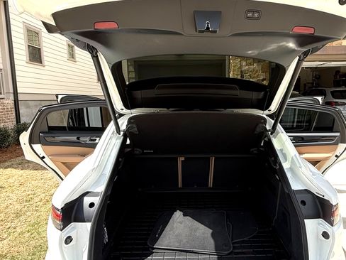 Used 2022 Porsche Cayenne Coupe image 19